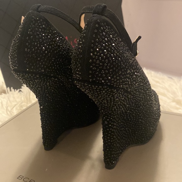 Chinese Laundry Elise Suede Black Crystal Wedge in US 7.0 EUR 37.5 - Picture 6 of 14